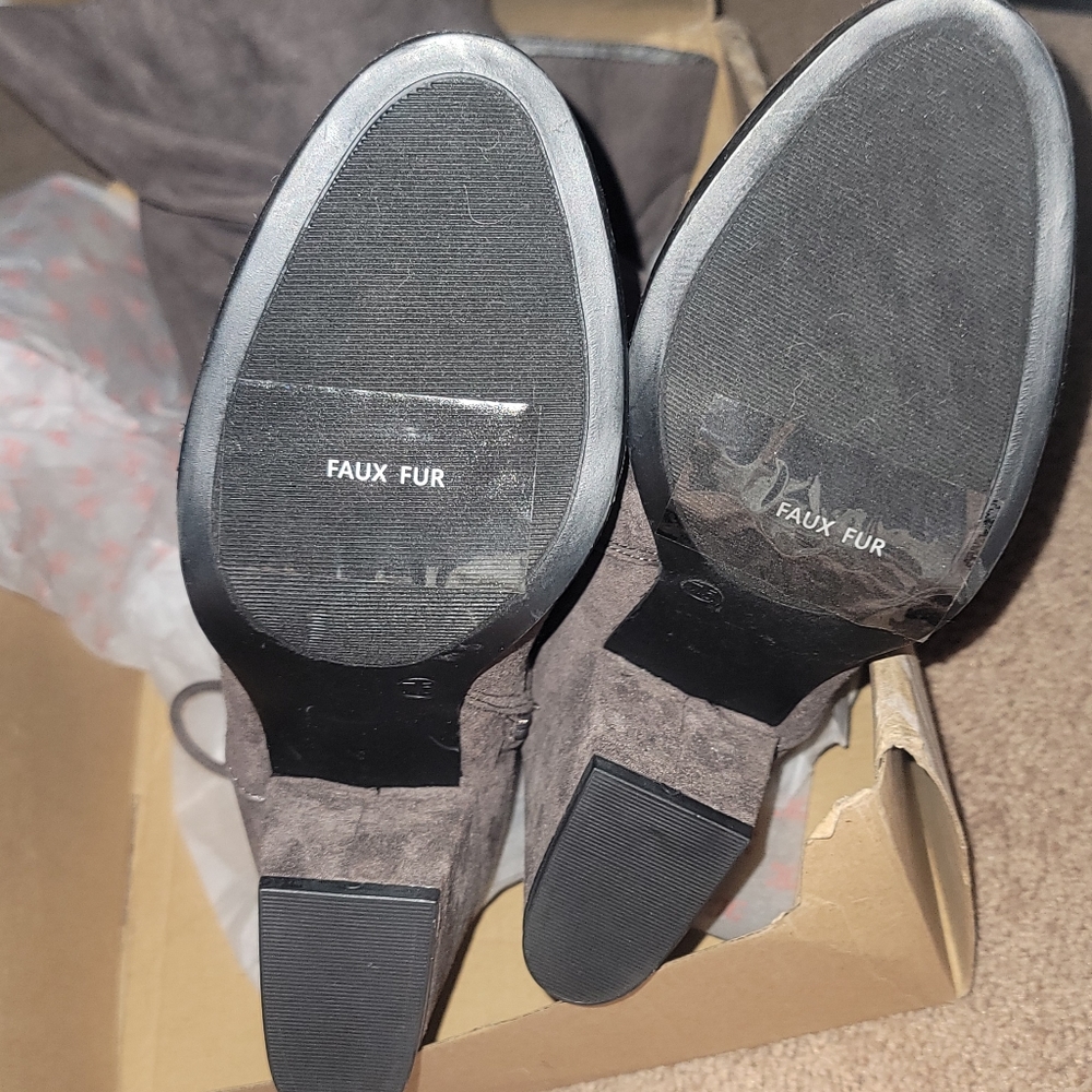 Grey boots - Picture 3 of 8